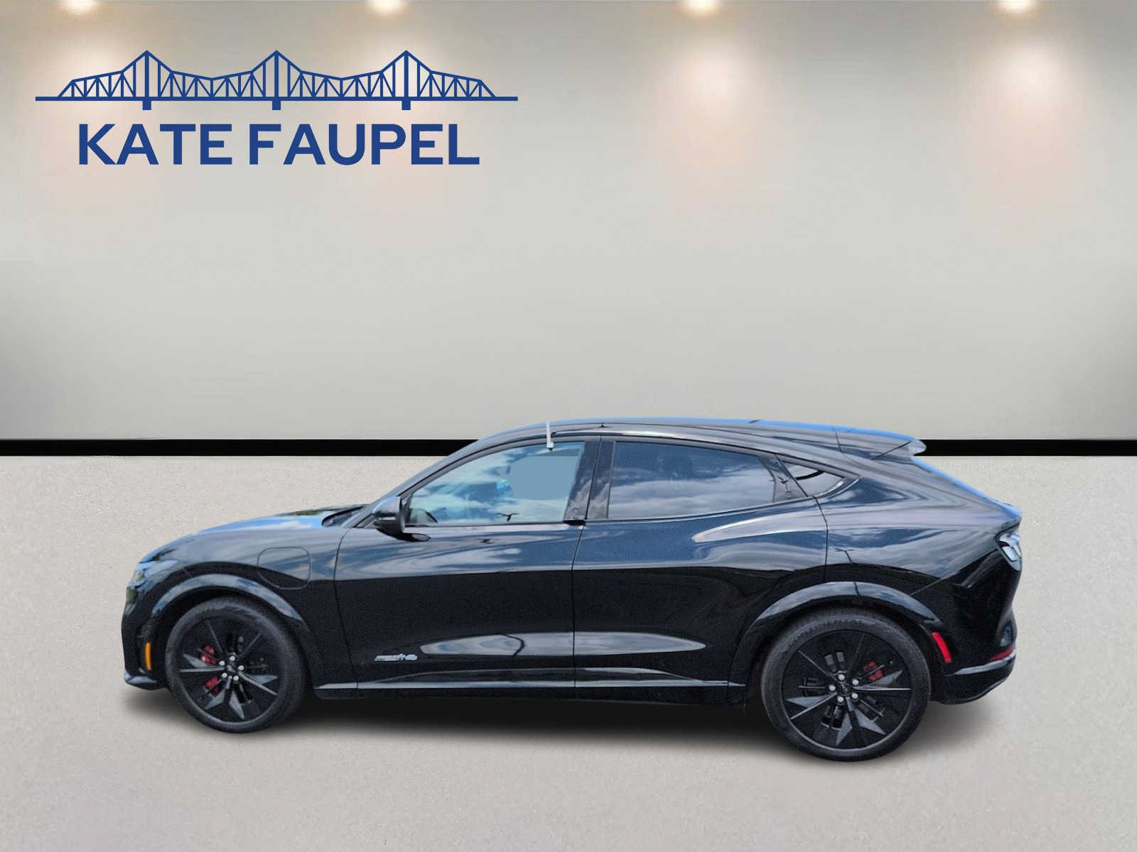 Certified 2025 Ford Mustang Mach-E GT AWD/4WD image 4