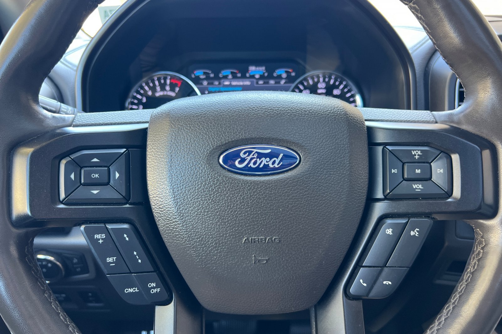Certified 2019 Ford Expedition Limited w/ Equipment Group 302A AWD/4WD image 34