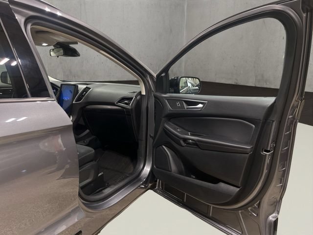 Certified 2024 Ford Edge SE w/ Black Appearance Package AWD/4WD image 19