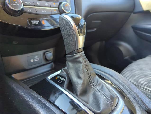 Used 2021 Nissan Rogue Sport SV image 14