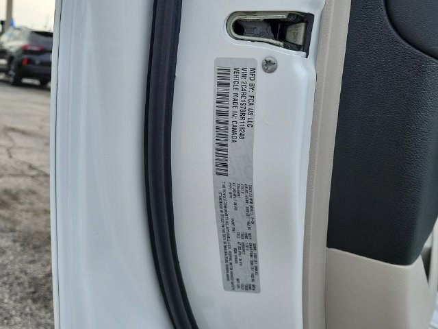 Used 2024 Chrysler Pacifica Limited FWD image 36