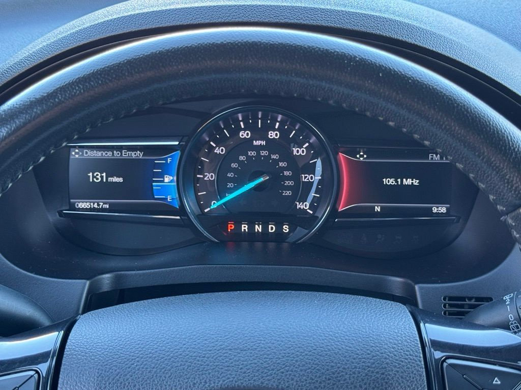 Certified 2018 Ford Explorer XLT w/ Equipment Group 201A AWD/4WD image 17