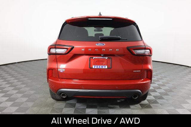 Certified 2023 Ford Escape ST-Line Elite AWD/4WD image 6