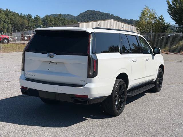 Used 2021 Cadillac Escalade ESV Sport AWD/4WD image 3