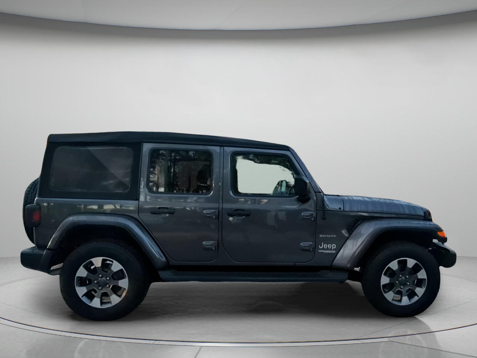 Used 2022 Jeep Wrangler Unlimited Sahara AWD/4WD image 32