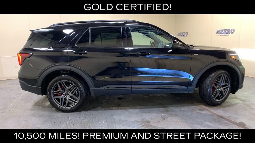 Certified 2025 Ford Explorer ST-Line w/ Premium Package AWD/4WD image 2