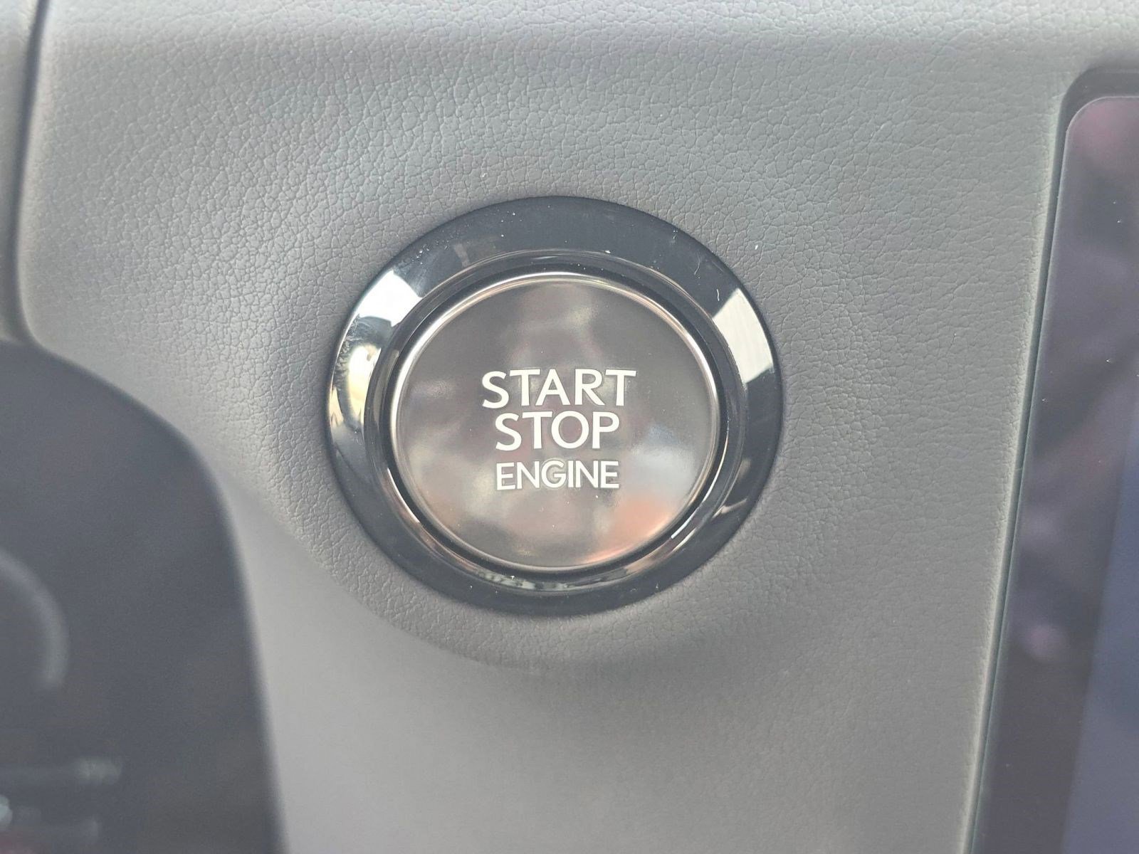 Used 2025 Lexus GX 550 image 31