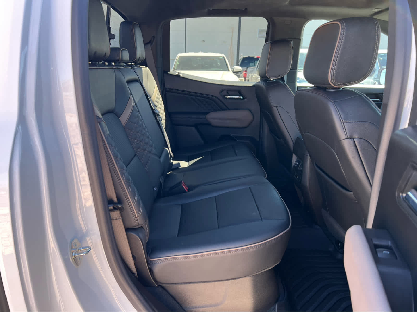 Used 2023 GMC Canyon Denali image 26