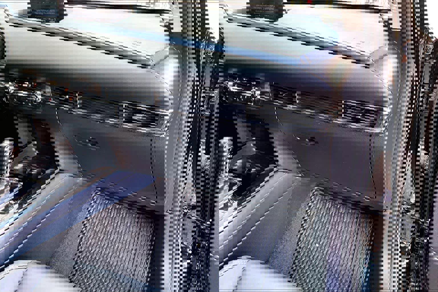 Used 2021 MAZDA CX-30 FWD 2.5 S w/ Preferred Package image 19