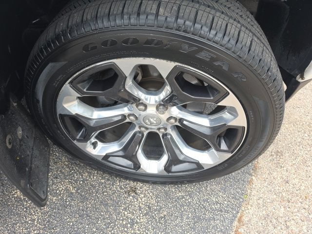 Used 2021 RAM 1500 Limited AWD/4WD image 2