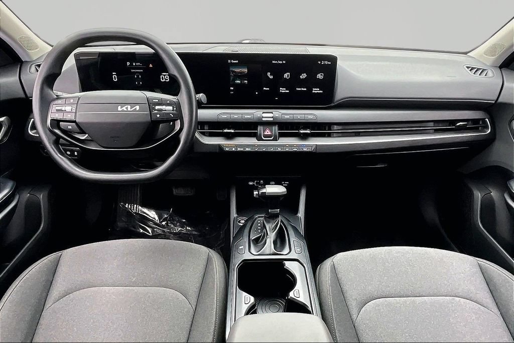 Used 2025 Kia K4 FWD image 16