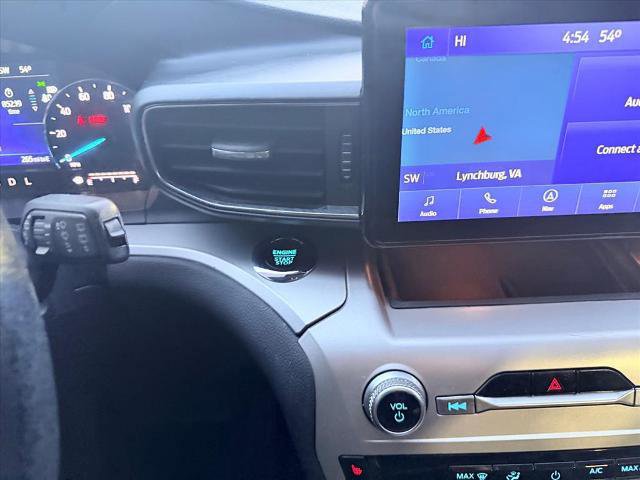 Certified 2022 Ford Explorer XLT w/ Equipment Group 202A image 17