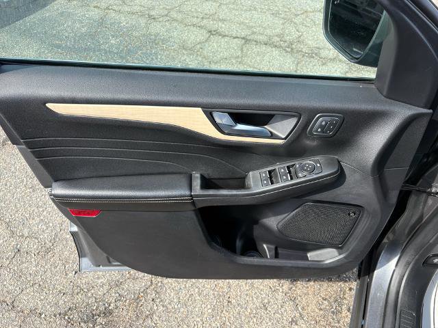 Certified 2022 Ford Escape Titanium w/ Titanium Elite Package image 15