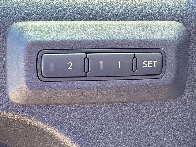 Used 2023 Nissan Titan PRO-4X w/ Pro-4x Convenience Package AWD/4WD image 36