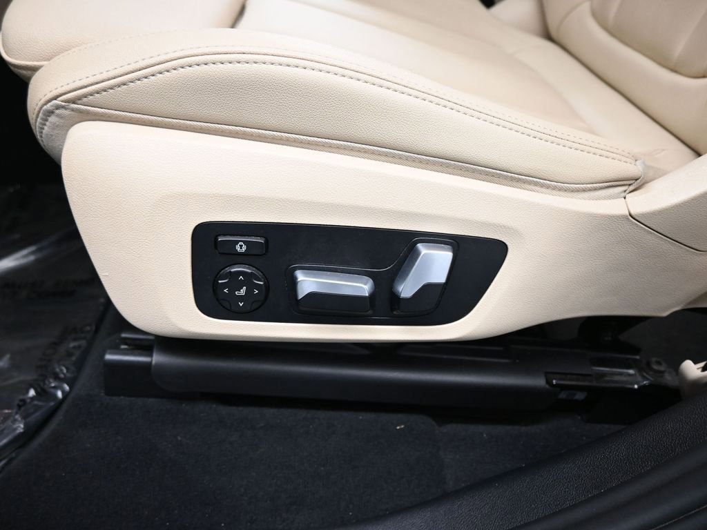 Used 2021 BMW X3 sDrive30i w/ Premium Package image 11