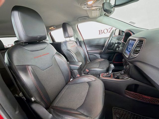 Used 2020 Jeep Compass Trailhawk AWD/4WD image 33