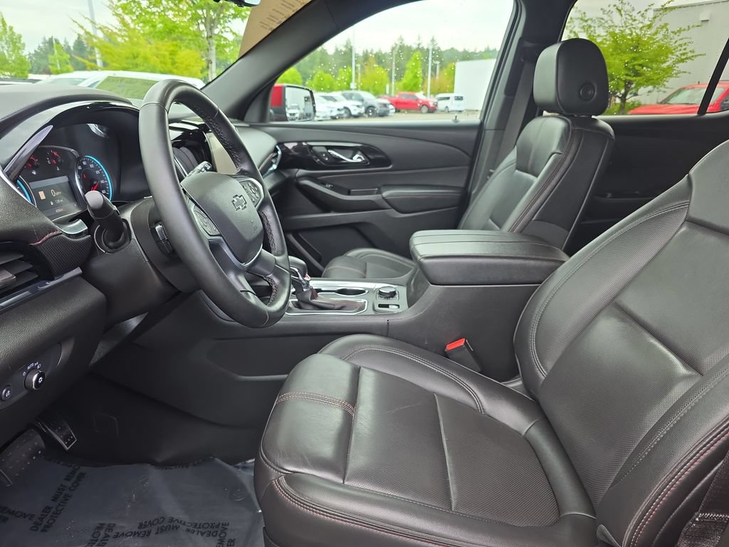 Used 2023 Chevrolet Traverse RS FWD image 5