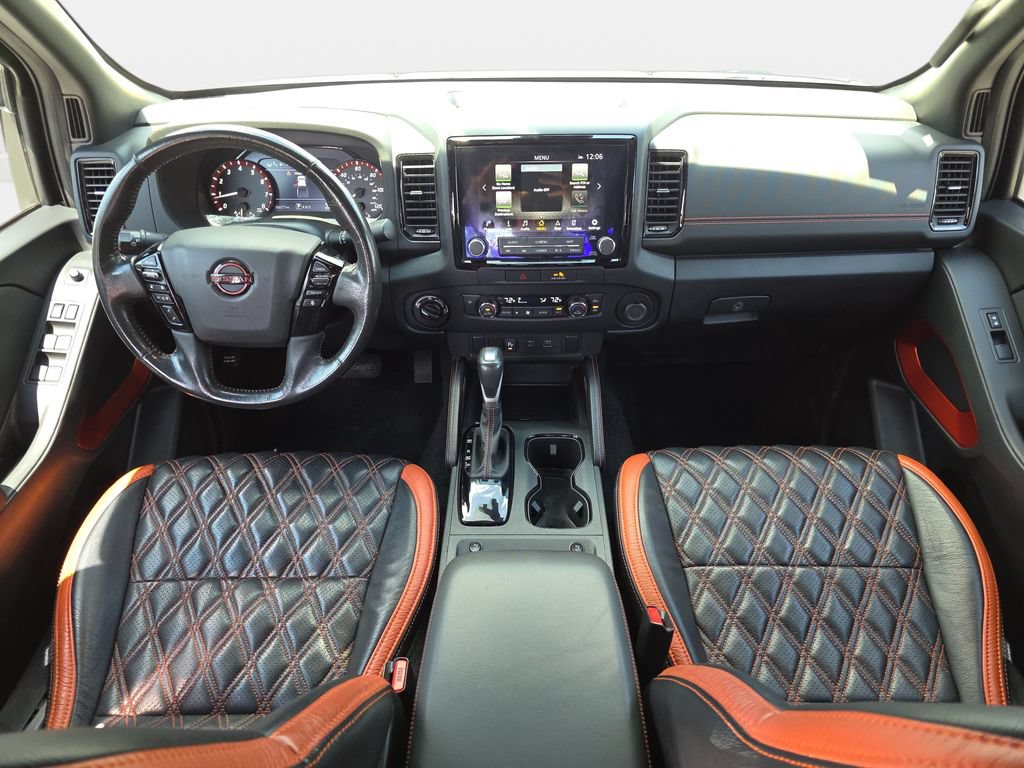 Used 2022 Nissan Frontier PRO-4X w/ Technology Package AWD/4WD image 9