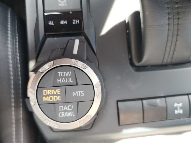 Used 2024 Toyota Tacoma TRD Off-Road w/ TRD Off Road Upgrade Package AWD/4WD image 31