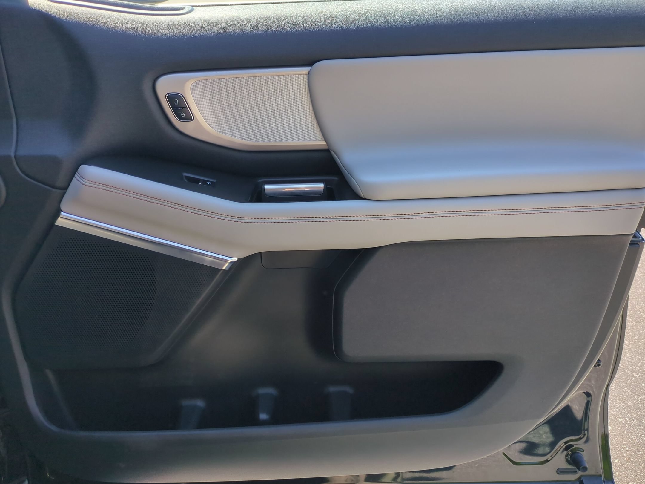 Certified 2025 Ford Expedition Active RWD image 41