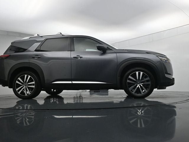 Used 2025 Nissan Pathfinder Platinum w/ Cargo Package AWD/4WD image 40