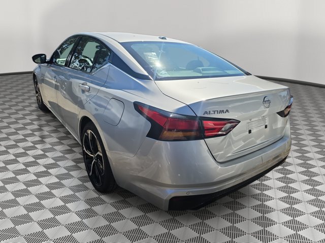 Used 2025 Nissan Altima 2.5 SR FWD image 4