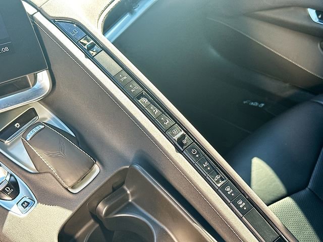 Used 2022 Chevrolet Corvette Stingray Coupe w/ Z51 Performance Package image 16