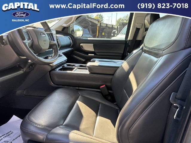 Certified 2025 Ford Expedition Active AWD/4WD image 19
