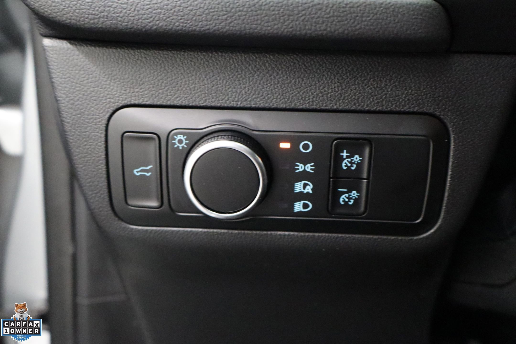 Certified 2024 Ford Escape ST-Line w/ Cold Weather Package image 15