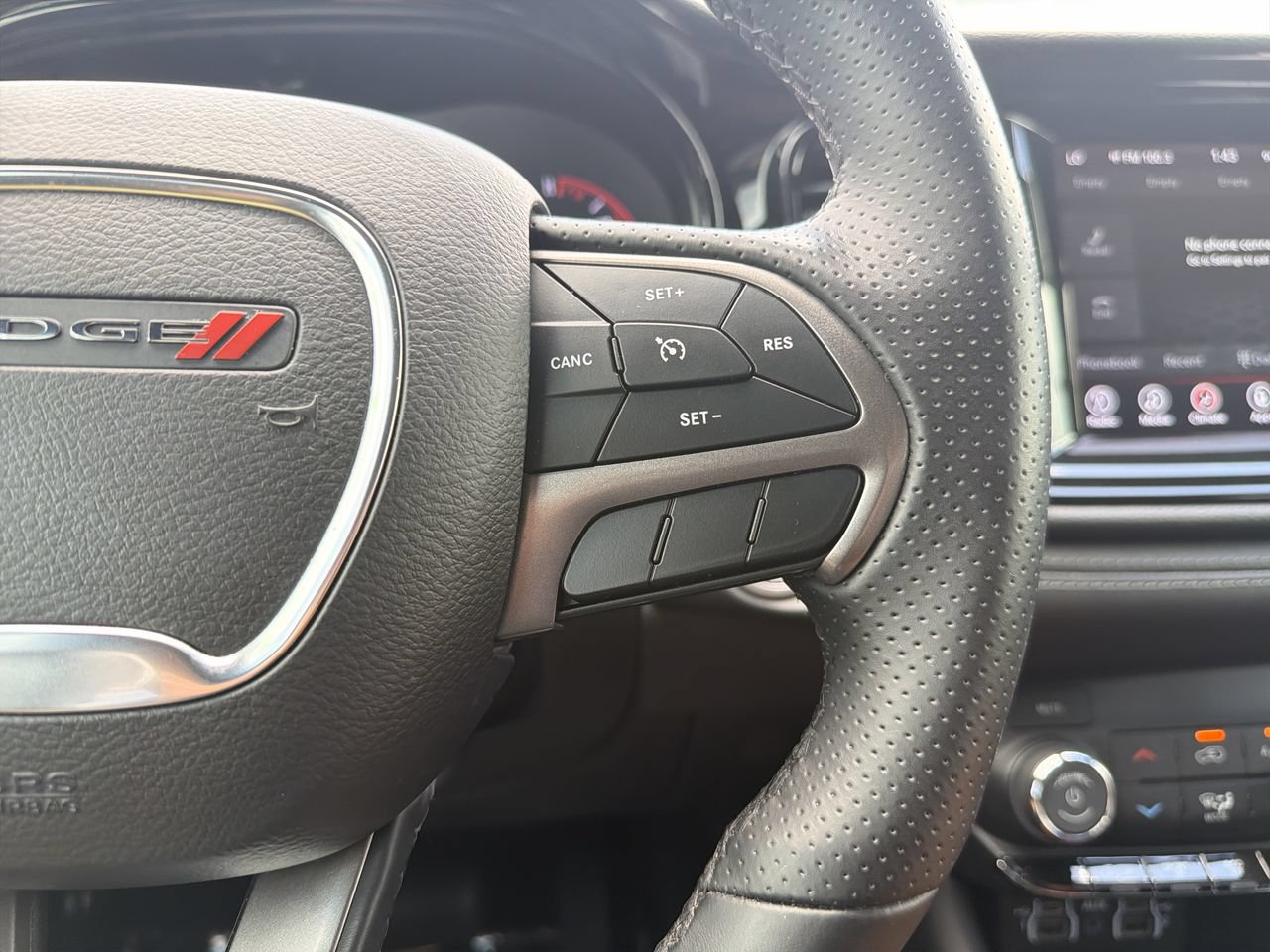Used 2022 Dodge Durango SXT w/ Blacktop Package AWD/4WD image 27