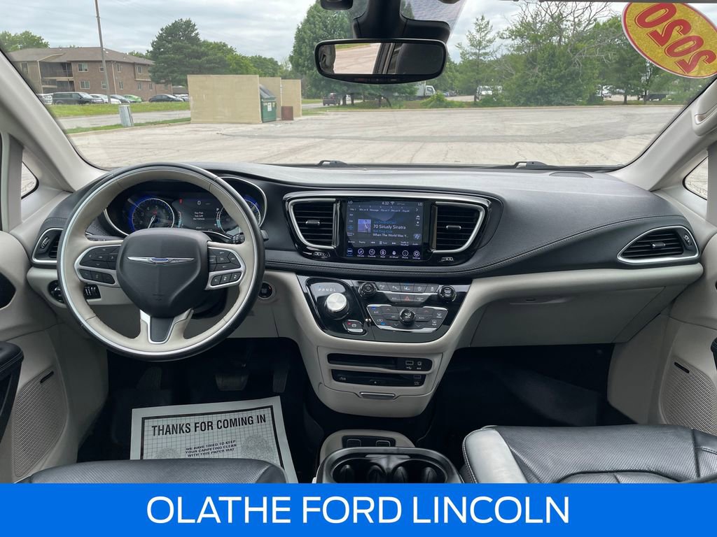 Used 2020 Chrysler Pacifica Limited FWD image 24