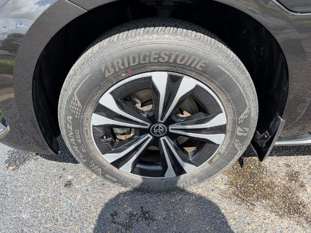 Used 2024 Toyota bZ4X XLE w/ Weather Package FWD image 11