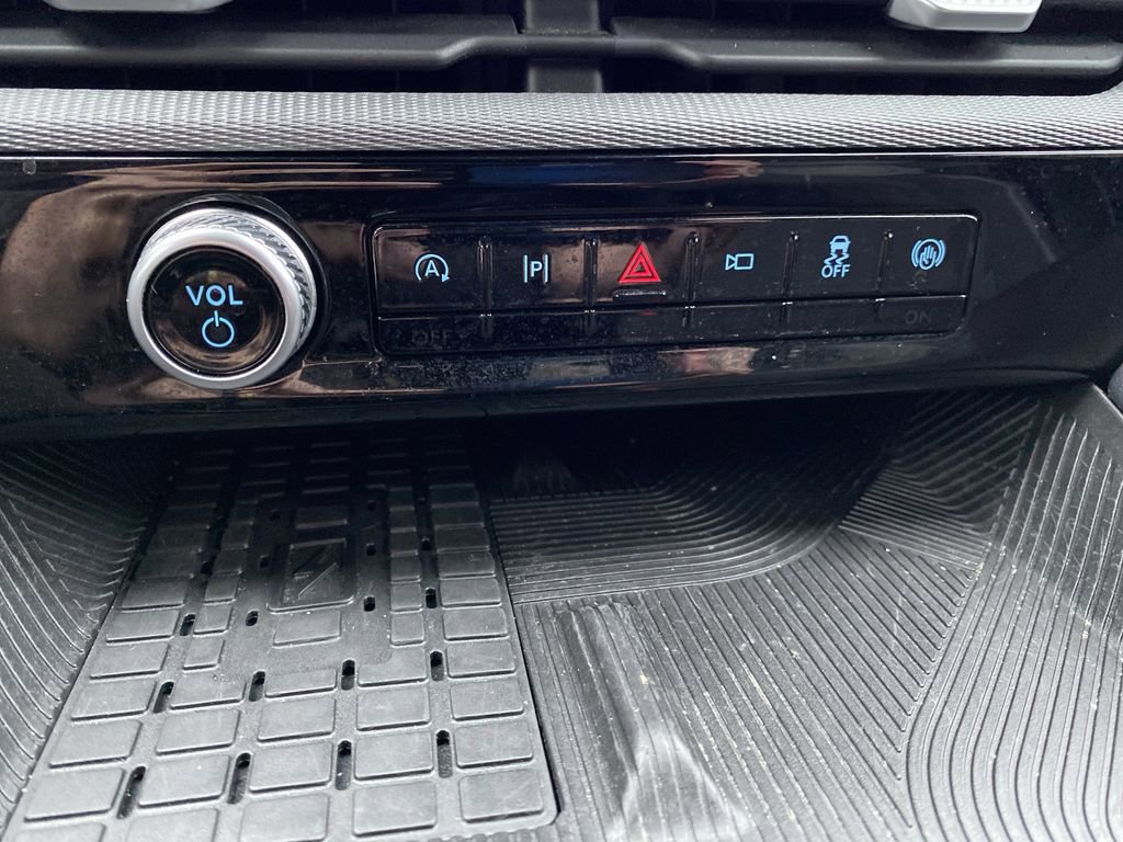 Certified 2025 Ford Explorer ST-Line w/ Premium Package image 26