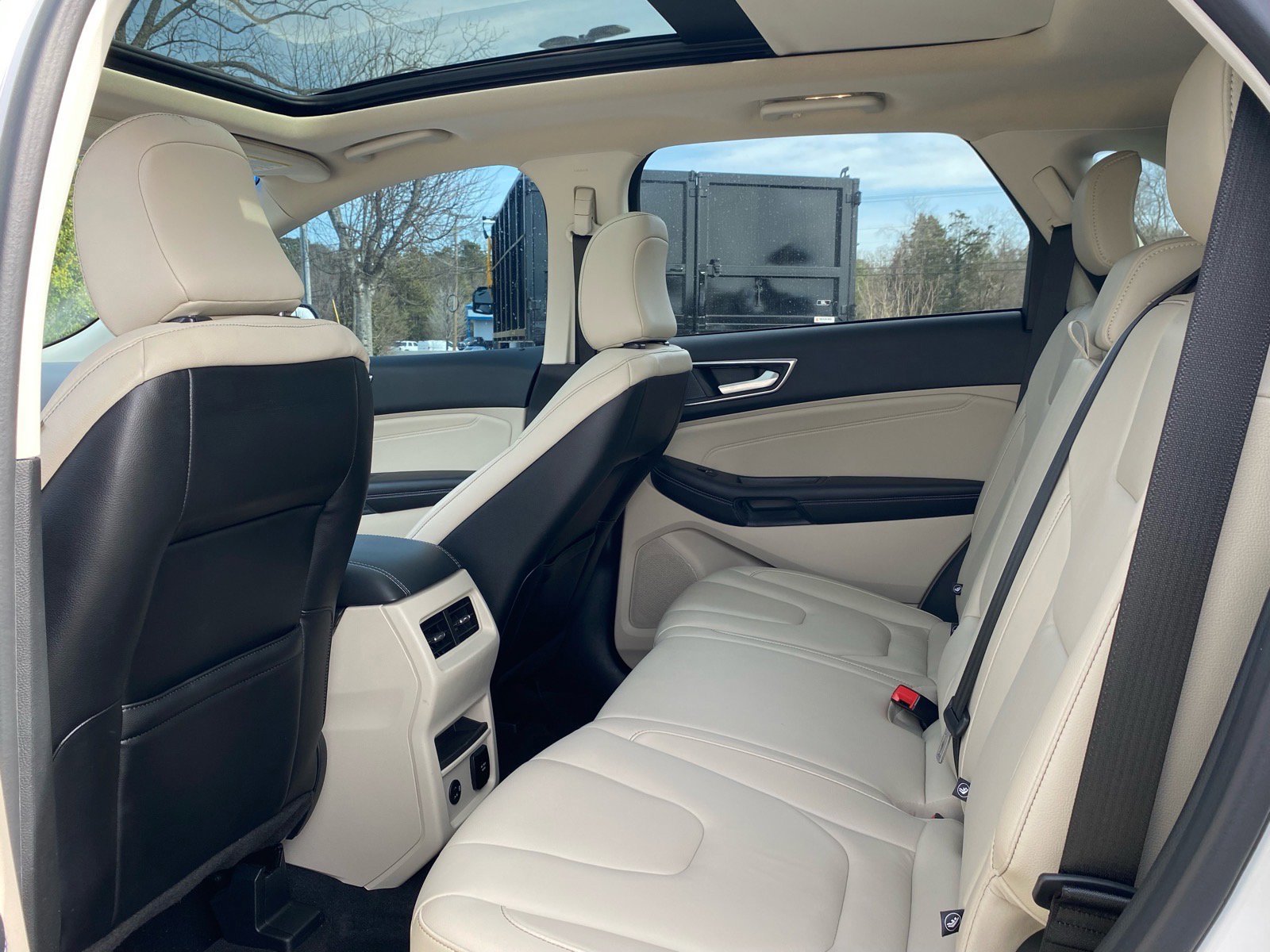 Certified 2022 Ford Edge Titanium image 21