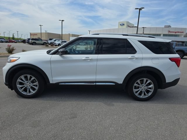 Certified 2023 Ford Explorer Limited w/ Limited Technology Package AWD/4WD image 2