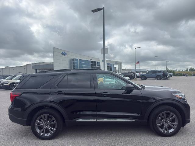 Certified 2025 Ford Explorer Active w/ Active Comfort Package AWD/4WD image 4