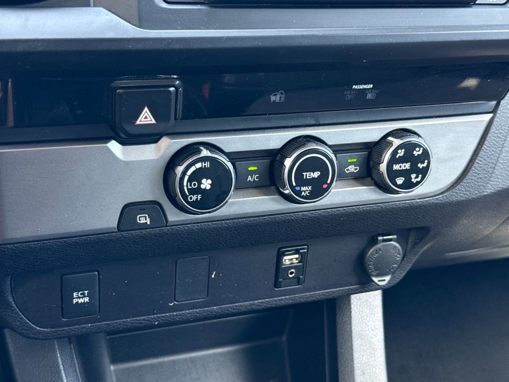 Used 2017 Toyota Tacoma SR image 21