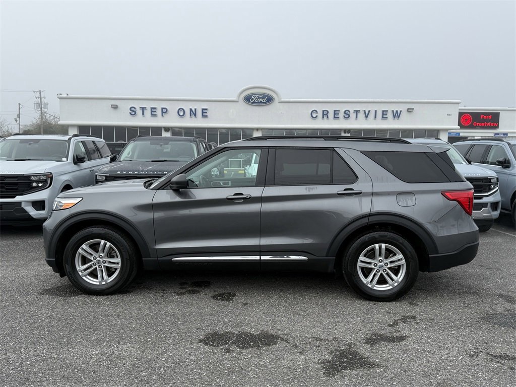 Certified 2024 Ford Explorer XLT image 2