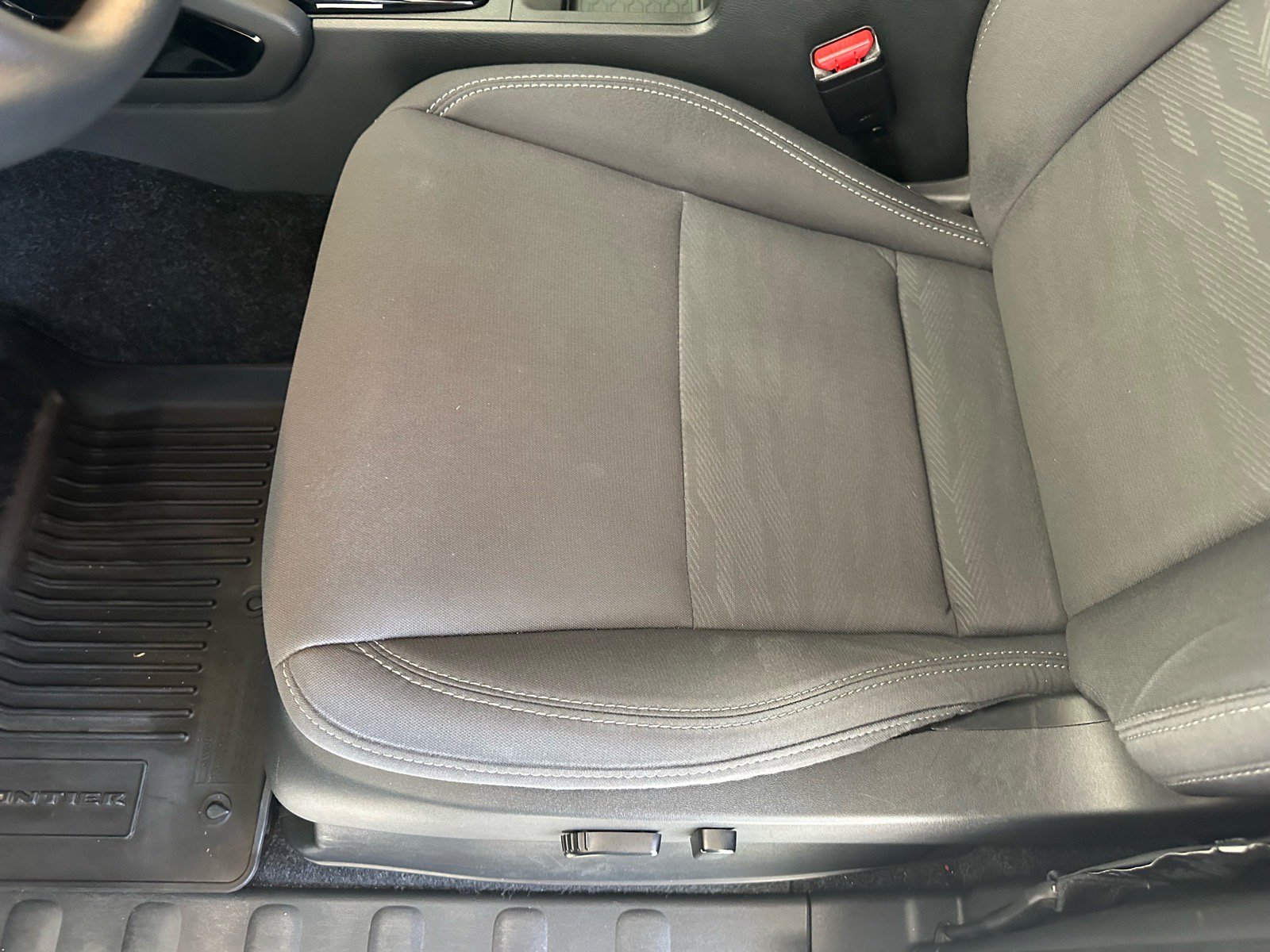 Used 2023 Nissan Frontier SV w/ Midnight Edition Package RWD image 22