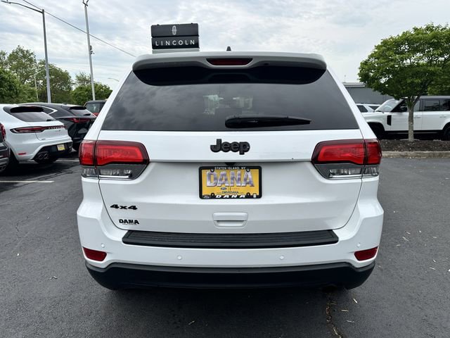 Used 2020 Jeep Grand Cherokee Laredo w/ 18" Wheel & 8.4" Radio Group AWD/4WD image 6
