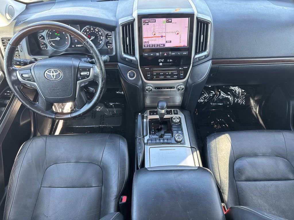 Used 2020 Toyota Land Cruiser image 8
