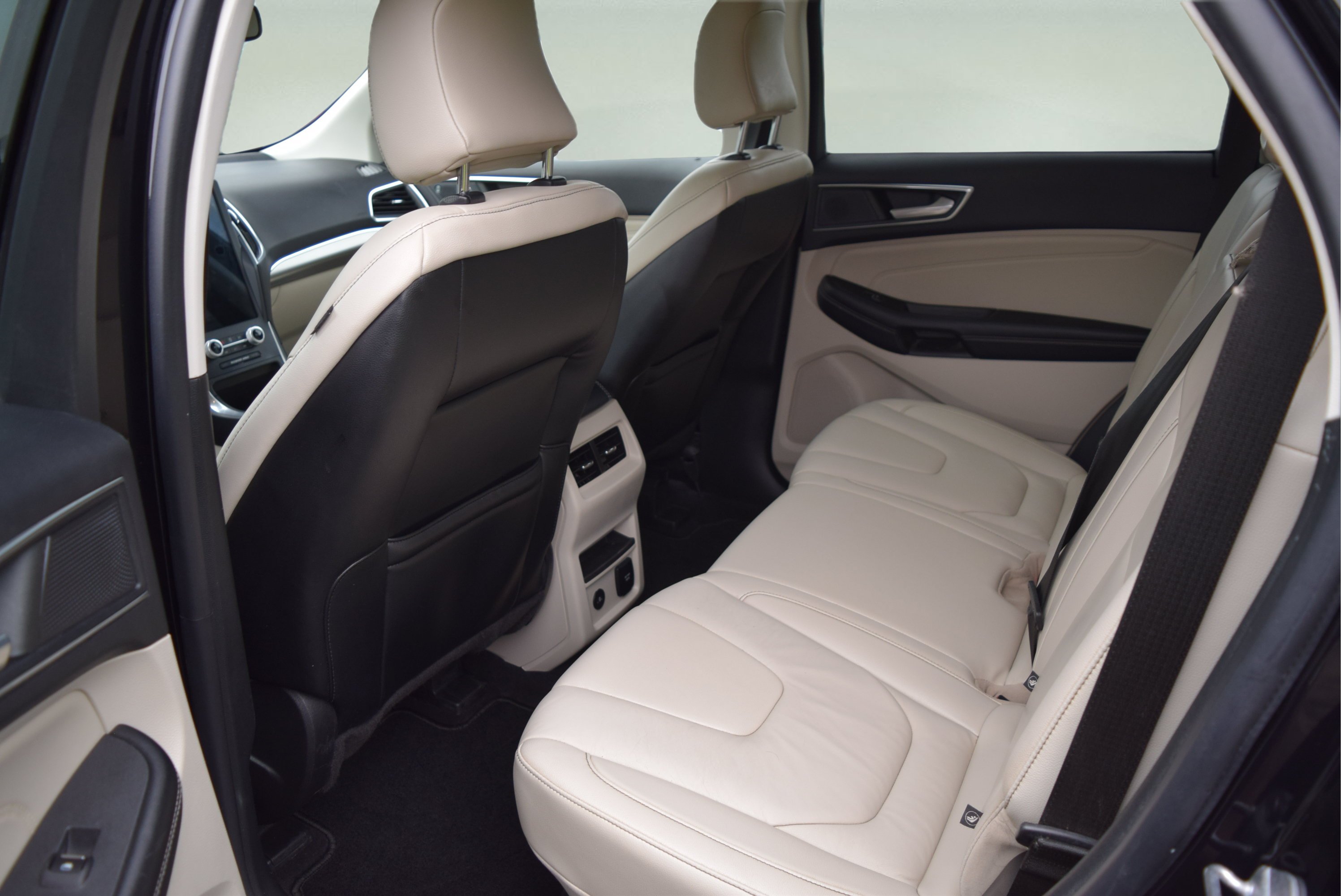 Certified 2022 Ford Edge Titanium AWD/4WD image 8