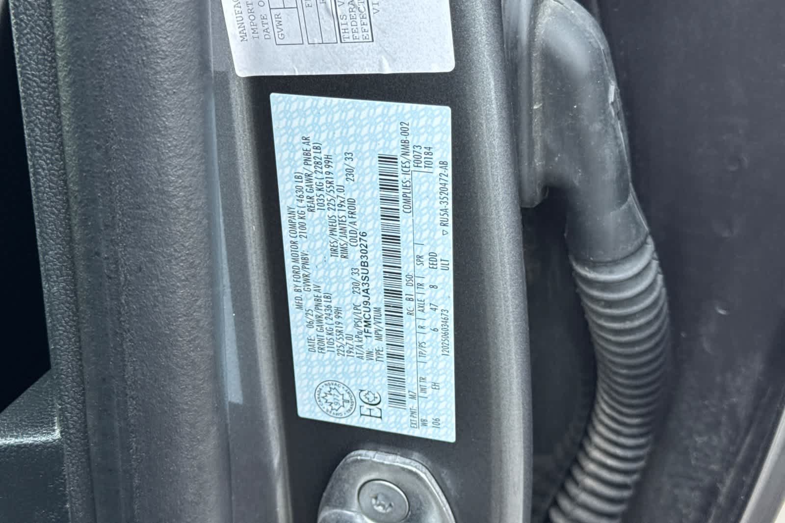 Certified 2025 Ford Escape Platinum AWD/4WD image 29