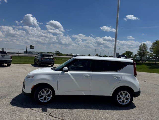 Used 2022 Kia Soul LX w/ Technology Package FWD image 6