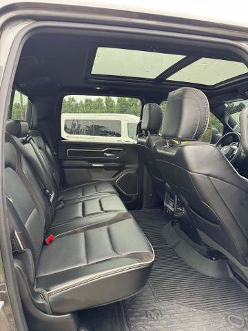 Used 2024 RAM 1500 Laramie AWD/4WD image 12