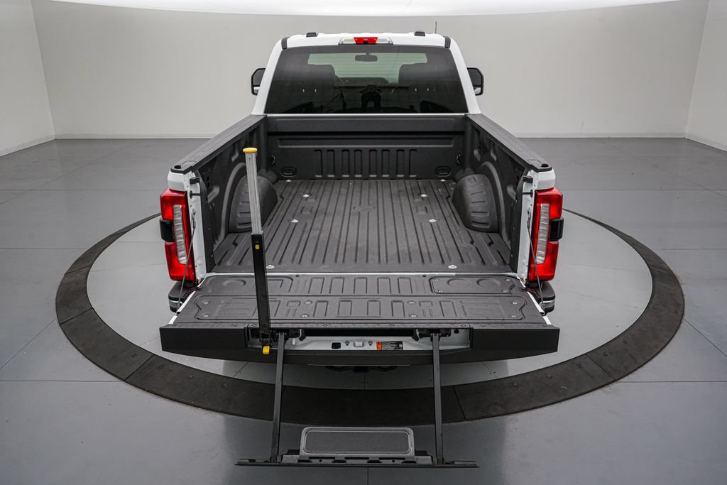 Certified 2026 Ford F250 Lariat w/ Chrome Package AWD/4WD image 6