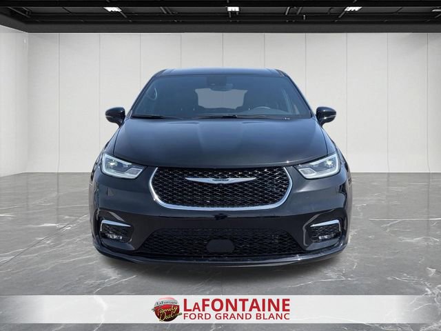 Used 2025 Chrysler Pacifica Select FWD image 8