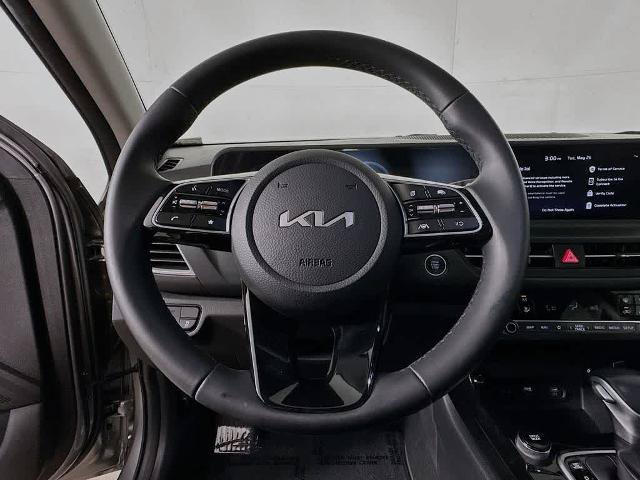 Used 2024 Kia Seltos EX FWD image 16