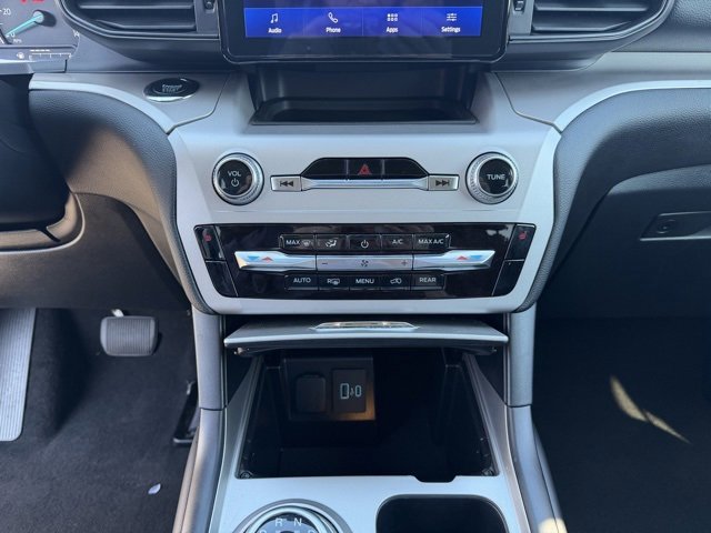 Certified 2024 Ford Explorer XLT image 17
