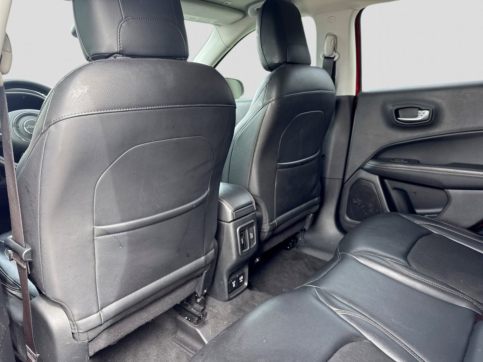 Used 2018 Jeep Compass Latitude w/ Popular Equipment Group AWD/4WD image 19